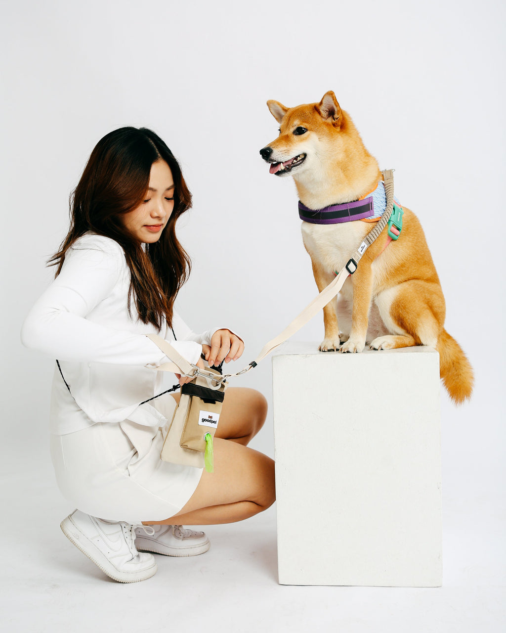 PET WALKING CROSSBODY BAG – Make dog walking a stylish journey