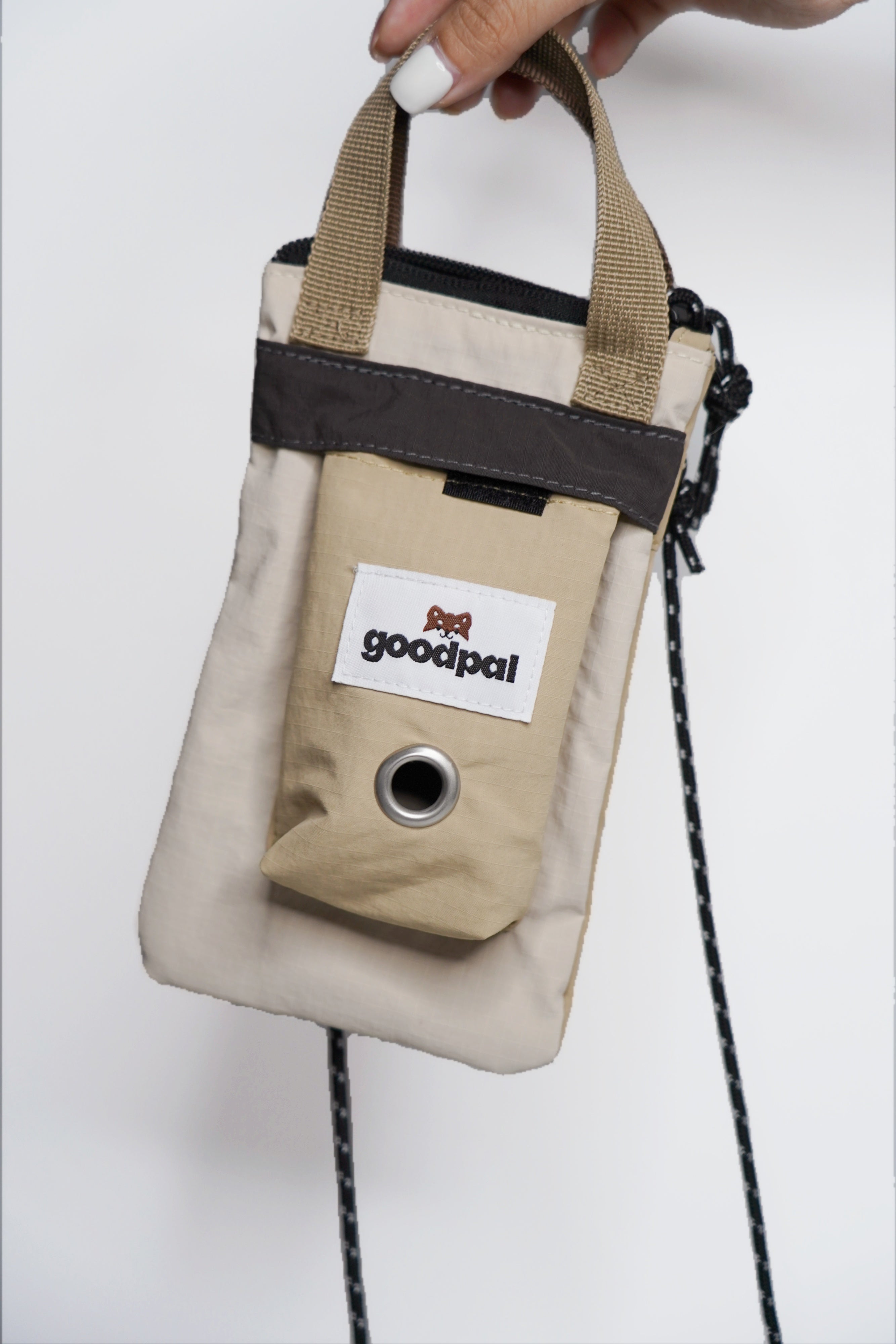 PET WALKING CROSSBODY BAG – Make dog walking a stylish journey