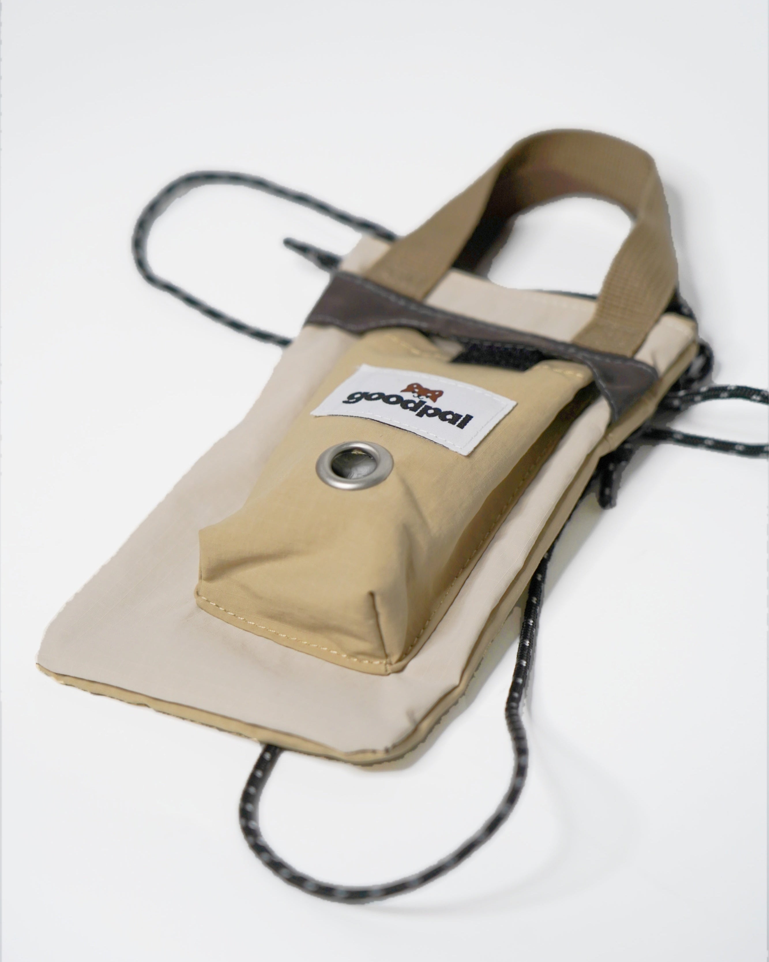 PET WALKING CROSSBODY BAG – Make dog walking a stylish journey